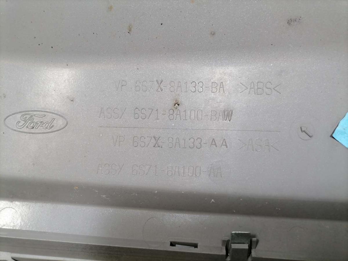 Ford Mondeo 3 original Kühlergrill Facelift 06/2003 Bj.2005